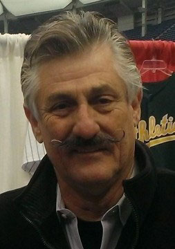 rollie-fingers